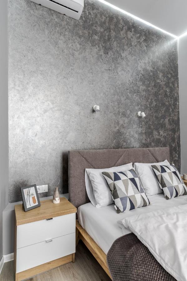 Inshiapartments On Popovycha Str 2 ลวีฟ ภายนอก รูปภาพ
